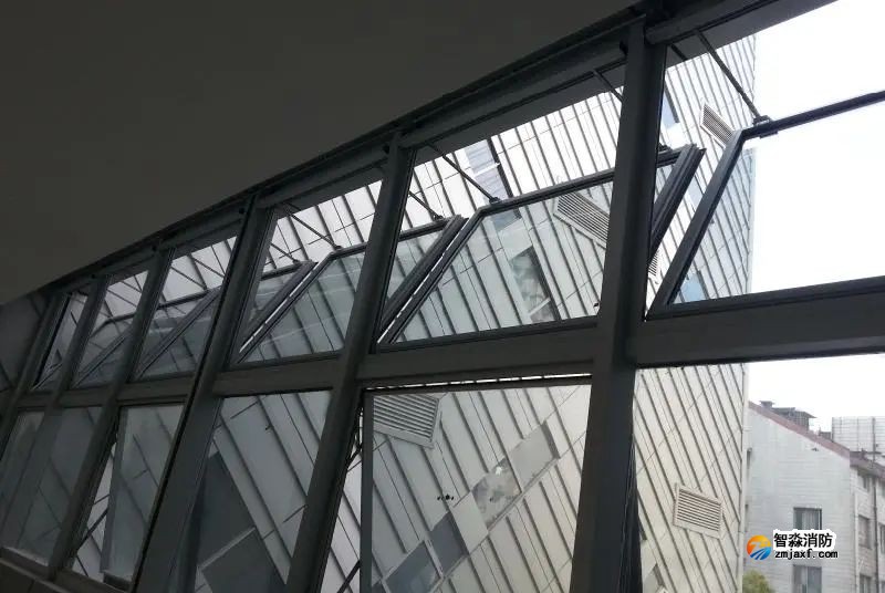 電動開窗機的現場安裝圖